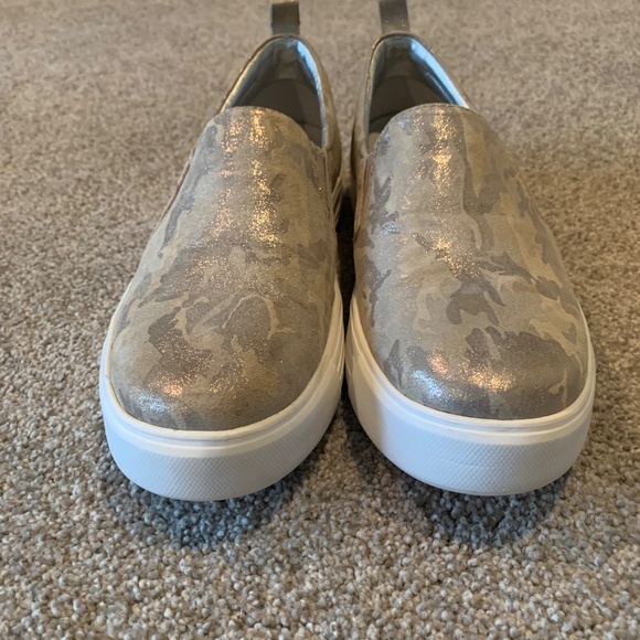 Earth Slip-ons - Picture 2 of 5